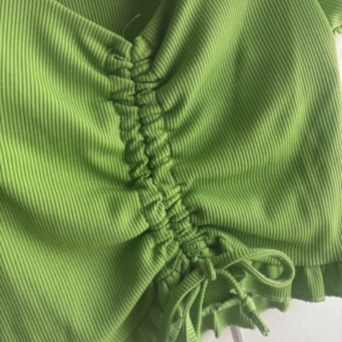 Crop top green like new with ruching and cups