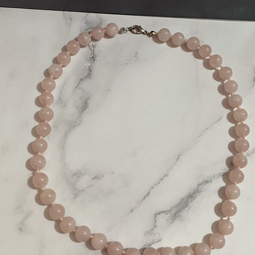 Necklace with rose quartz beads like new
