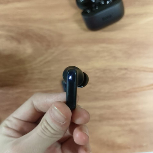 Hoco black wireless earbuds with charging case