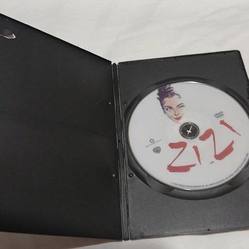 Gigi DVD like new, 9 Oscar-winning classic musical