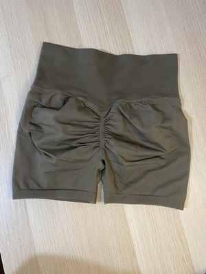 Dfyne Dupe Short khaki brown like new, fits S size