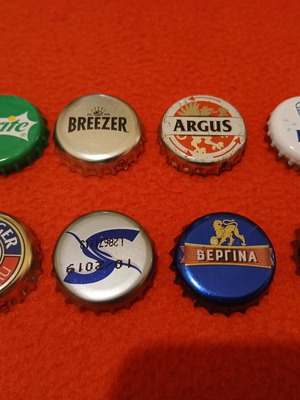 Soda and beer bottle caps like new, pack of 8 for collection