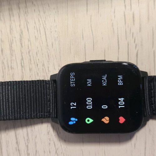 Smart watch used with heart rate monitor and waterproof IP68