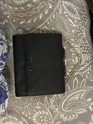 Fullah Sugah shoulder bag like new, black