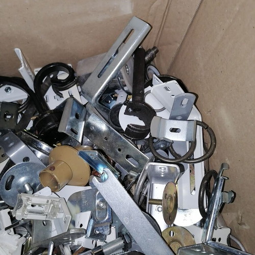 G brackets for supports like new, pack of 80 pieces with screws