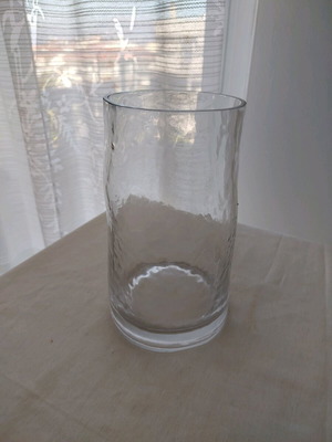 Decorative vase for flowers like new from Zara Home