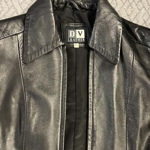Leather jacket women size Large like new, black