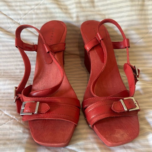 Shoe Bizz red dress sandals size 38 like new