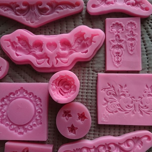 Silicone mold set like new