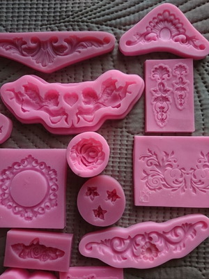 Silicone mold set like new