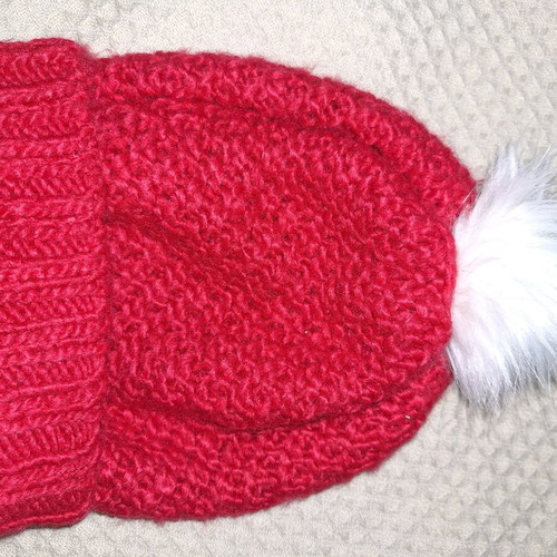 Red hat with white pompom Hollister like new