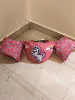 Puddle Jumper Unicorn Arm Bands Bestway used