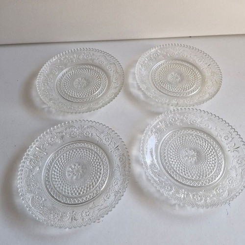 Vintage cake plates set of 4 like new with embossed design