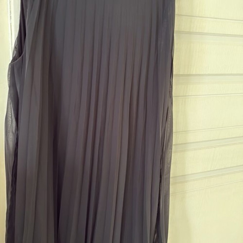 Topshop pleated dress black like new with white detail, size Large