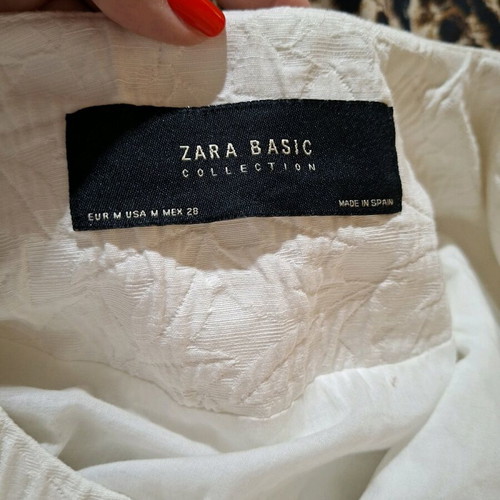 Zara white outerwear like new, size M