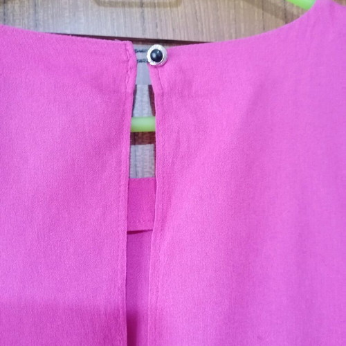ZARA fuchsia blouse used, short sleeve, size M-L, viscose