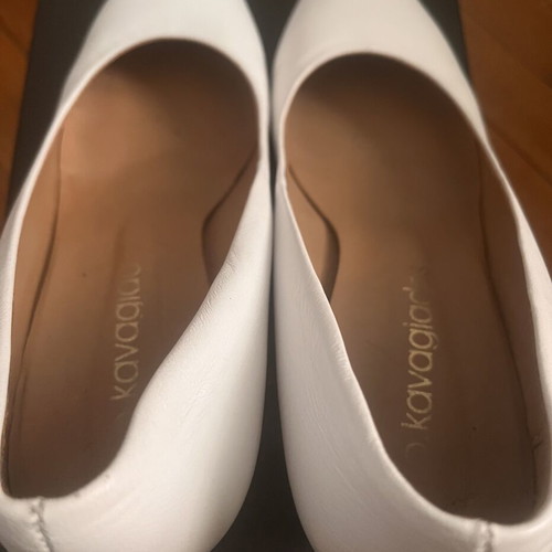 Leather white pumps like new, size 39, Greek craftsmanship