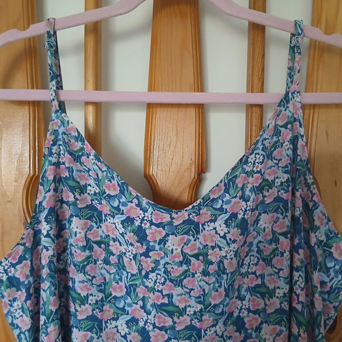 LC Waikiki colorful tank top like new, size 44