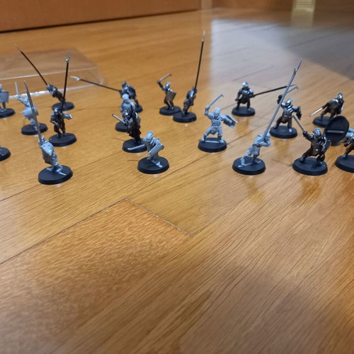 Lord of the Rings 12 magazines and 65 figures like new