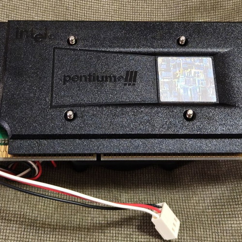 Pentium III Slot 1 SECC 500MHz CPU like new