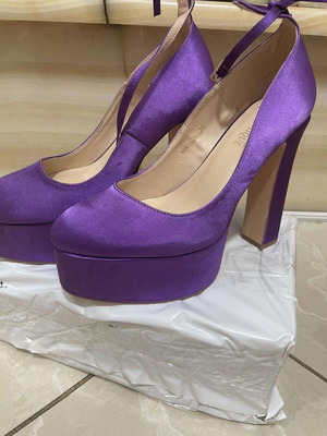 Purple heels with thick heel like new, size 38
