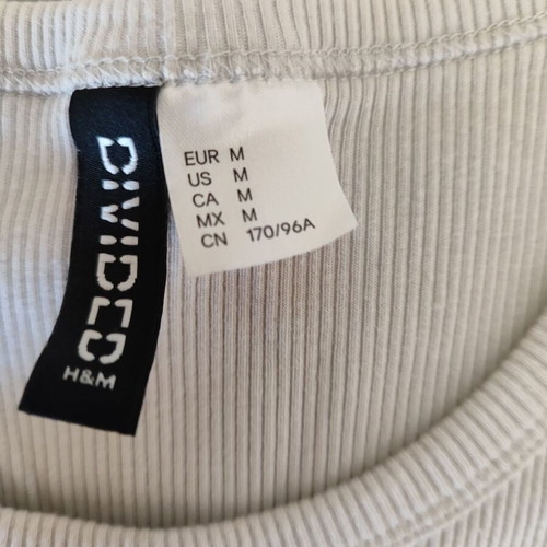 Beige t-shirt size M like new