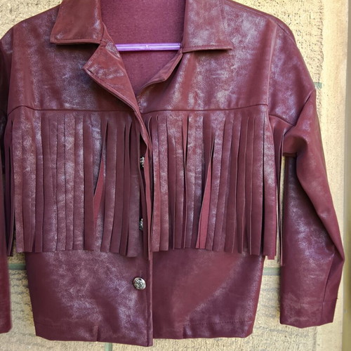 Burgundy short jacket with fringes, cowboy boho style