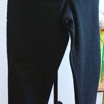Μαύρο jeggings mid waist EU 44 καινούργιο, άνετο και ελαστικό