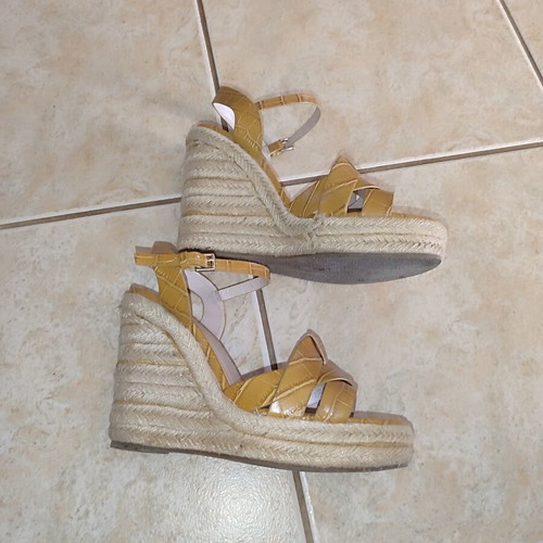 Zara platform sandals size 36 like new, croco faux leather beige yellow