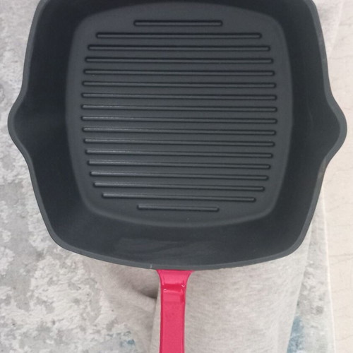 Cast iron grill pan new