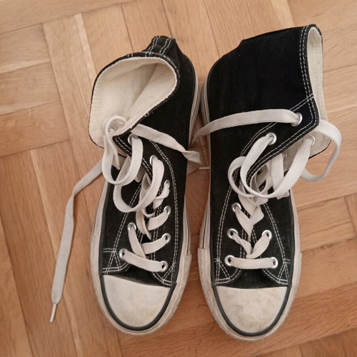 Athletic shoes like new, black, size 38, narrow fit