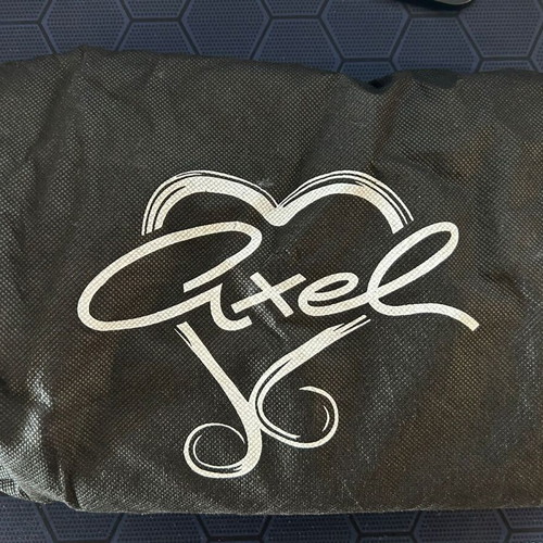 Axel envelope bag like new