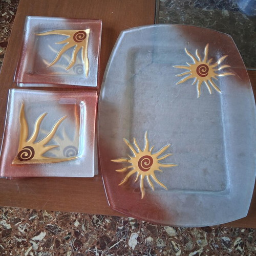 Glass plate set with 6 plates like new, possibly Moda Nostra