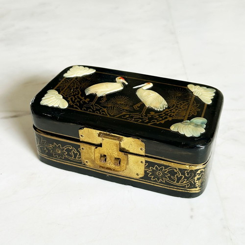 Vintage Chinese jewelry box used with mother of pearl and hand-painted details