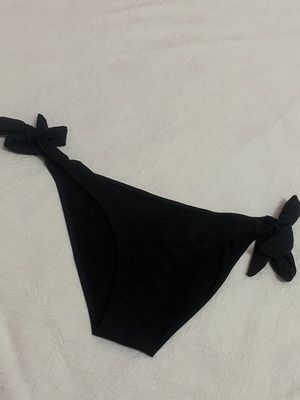 Bikini bottom black, like new, size S/M, side ties