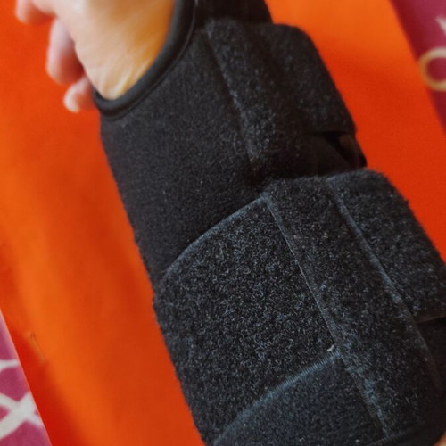 Wrist Brace like new
