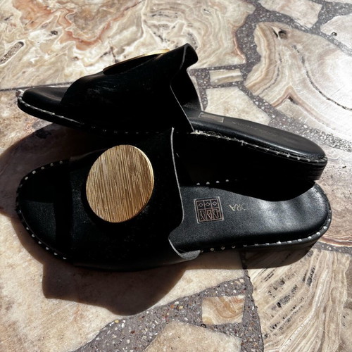 Women's flat sandals used, black with gold buckle, size 38
