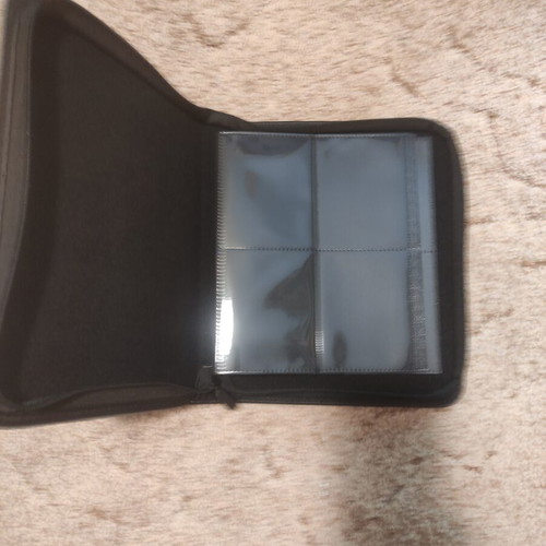 Toploader binder with 112 pockets and zipper, new