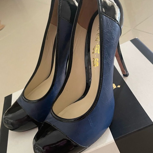 Lamb two-tone pumps like new, size 37