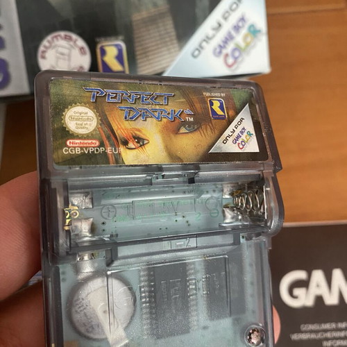 Perfect Dark Game Boy Color game boxed