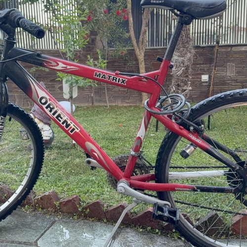 Mountain bike like new, red, V-Brakes, men's