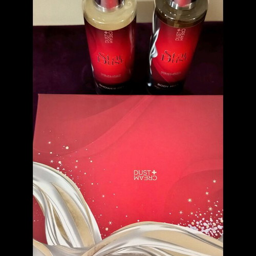 Stardust Aura gift set with shower gel and body mist, new
