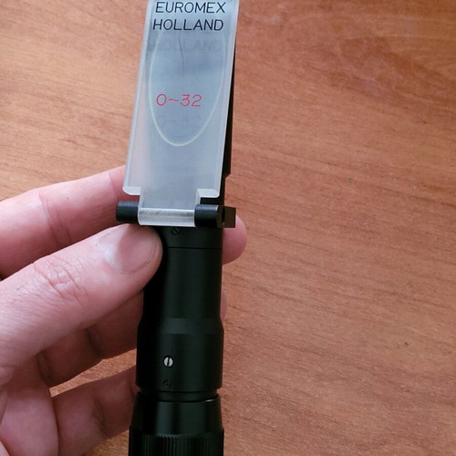 Euromex Holland handheld refractometer for sugar measurement like new