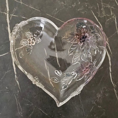 Glass bowl used