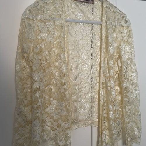 Lace top-jacket white with tie like new