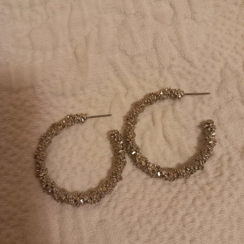 Hoop earrings like new, silver color