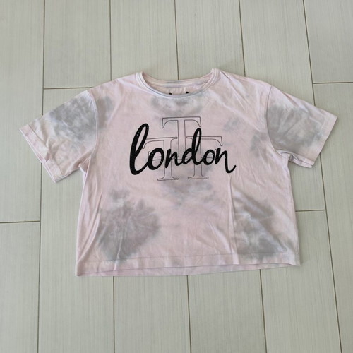 T-shirts for girls size 12/14 like new, colorful, set of 7