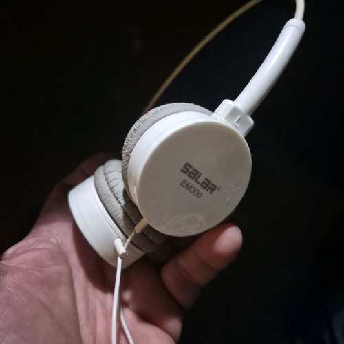 Salar EM300 headphones used, wired, white