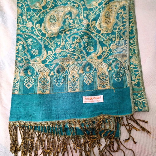 Cashmere and silk scarf like new, colorful and gold