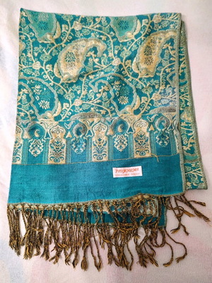 Cashmere and silk scarf like new, colorful and gold